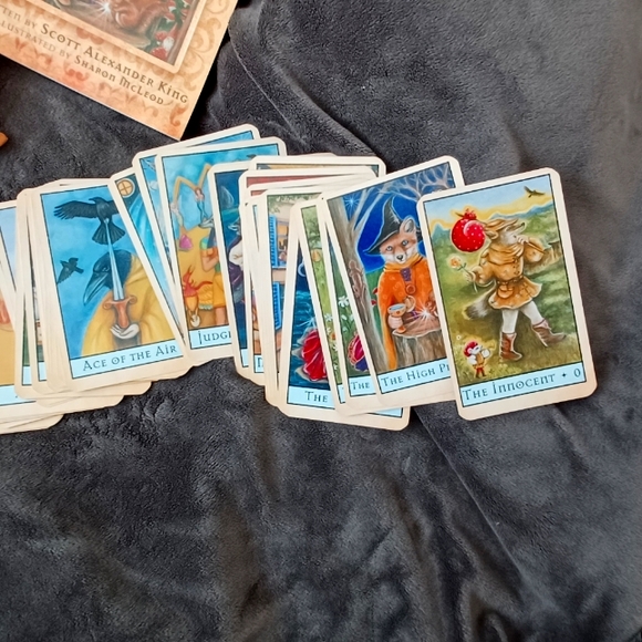 Bohemian Animal Tarot deck,guidebook, and satin satchel - Picture 9 of 10